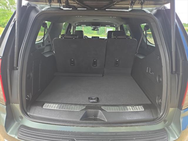2023 Chevrolet Suburban 4WD Premier