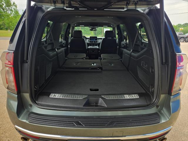 2023 Chevrolet Suburban 4WD Premier