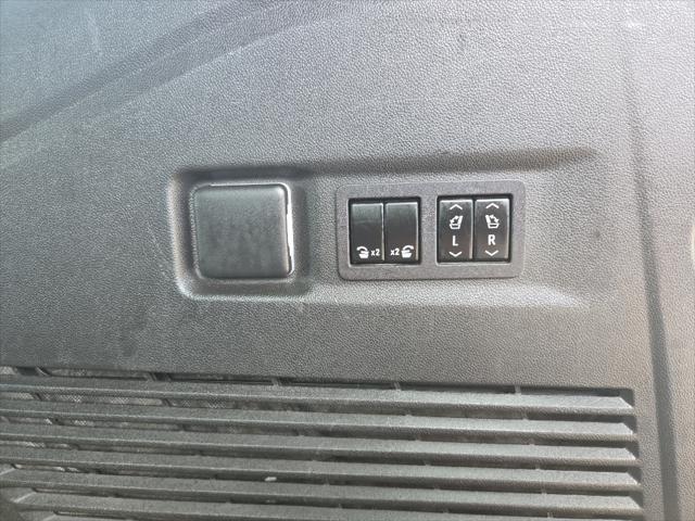 2023 Chevrolet Suburban 4WD Premier
