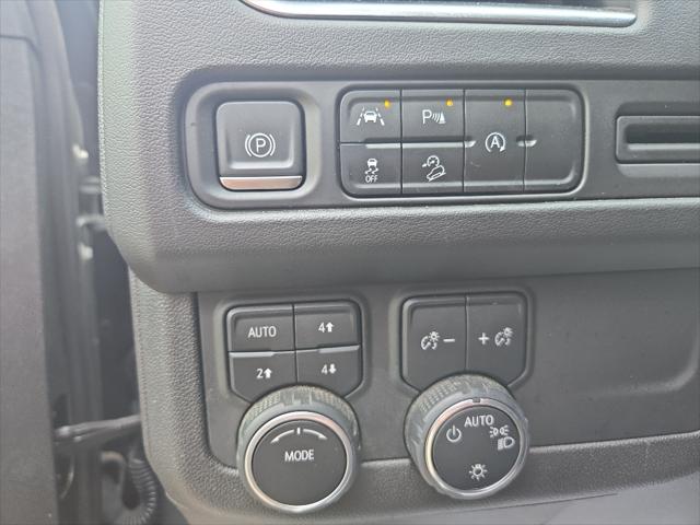 2023 Chevrolet Suburban 4WD Premier