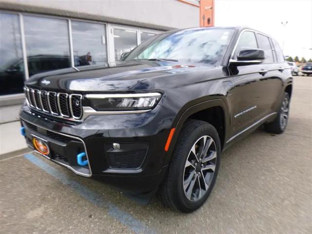2023 Jeep Grand Cherokee Overland for sale in Bismarck, ND