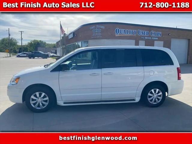 2010 Chrysler Town & Country LX for sale in Glenwood, IA