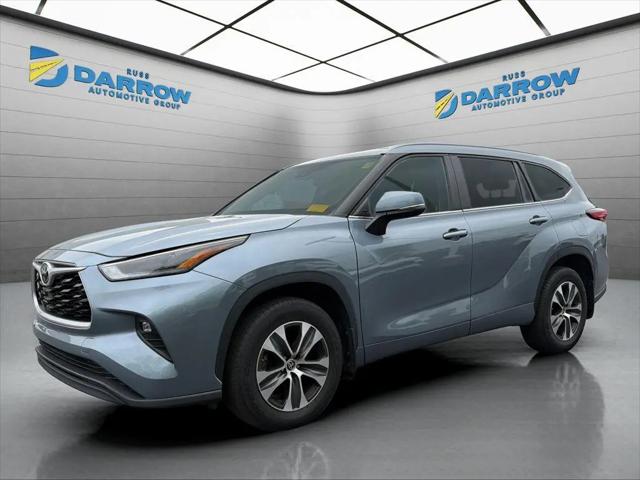 2023 Toyota Highlander XLE for sale in West Bend, WI