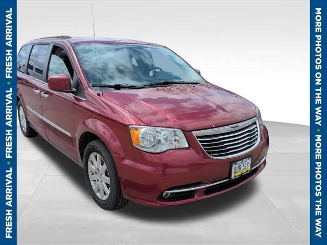 2015 Chrysler Town & Country Touring for sale in Cedar Rapids, IA
