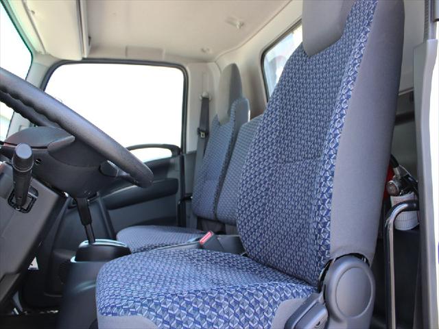 2025 Isuzu NRR Unknown