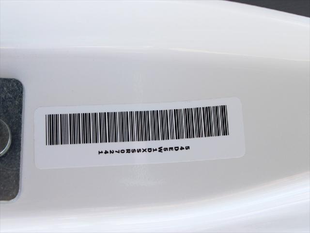 2025 Isuzu NRR Unknown