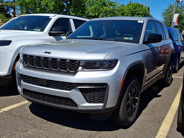 2026 Jeep Grand Cherokee Altitude 4x4