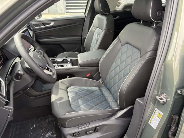 2026 Volkswagen Atlas Cross Sport SEL Premium R-Line