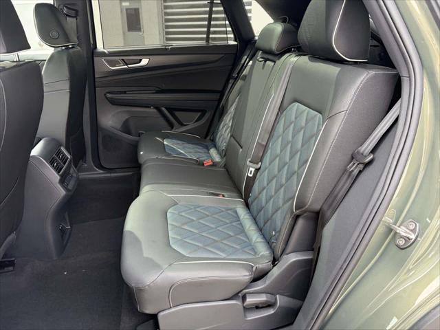 2026 Volkswagen Atlas Cross Sport SEL Premium R-Line