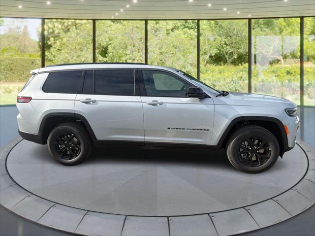 2026 Jeep Grand Cherokee GRAND CHEROKEE L LAREDO ALTITUDE 4X4 2026 Jeep Grand Cherokee GRAND CHEROKEE L LAREDO ALTITUDE 4X4