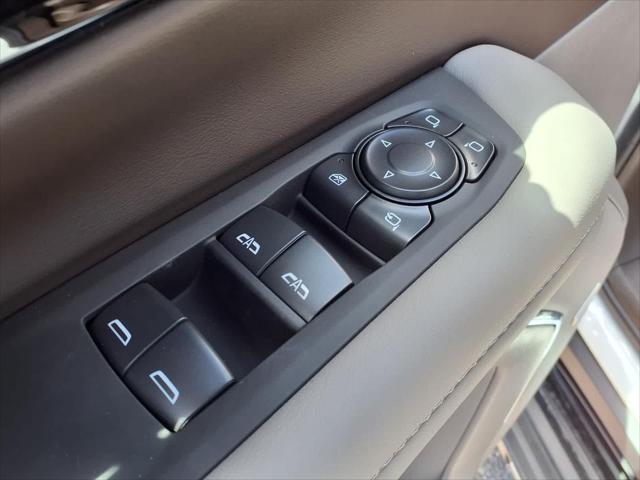 2026 Chevrolet Suburban LT, 4WD