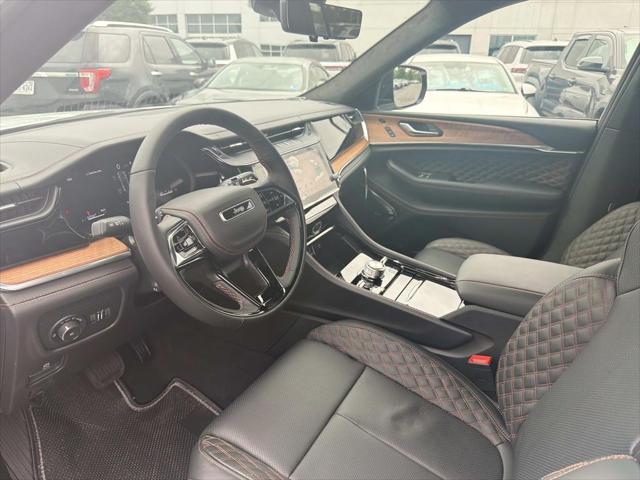 2026 Jeep Grand Cherokee GRAND CHEROKEE SUMMIT 4X4