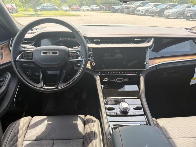 2026 Jeep Grand Cherokee GRAND CHEROKEE SUMMIT 4X4