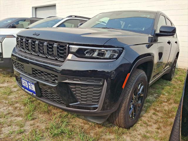 2026 Jeep Grand Cherokee L GRAND CHEROKEE L LAREDO ALTITUDE 4X4