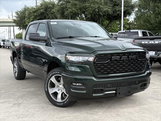 2026 RAM 1500 RAM 1500 EXPRESS CREW CAB 4X2 57 BOX