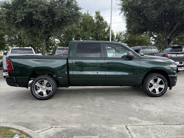 2026 RAM 1500 RAM 1500 EXPRESS CREW CAB 4X2 57 BOX