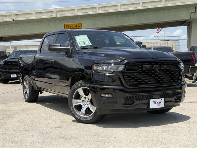 2026 RAM 1500 RAM 1500 EXPRESS CREW CAB 4X2 57 BOX