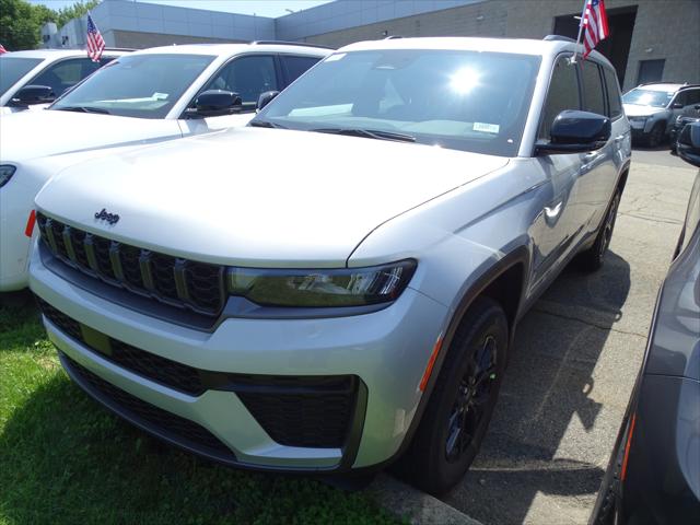 2026 Jeep Grand Cherokee L GRAND CHEROKEE L LAREDO ALTITUDE 4X4