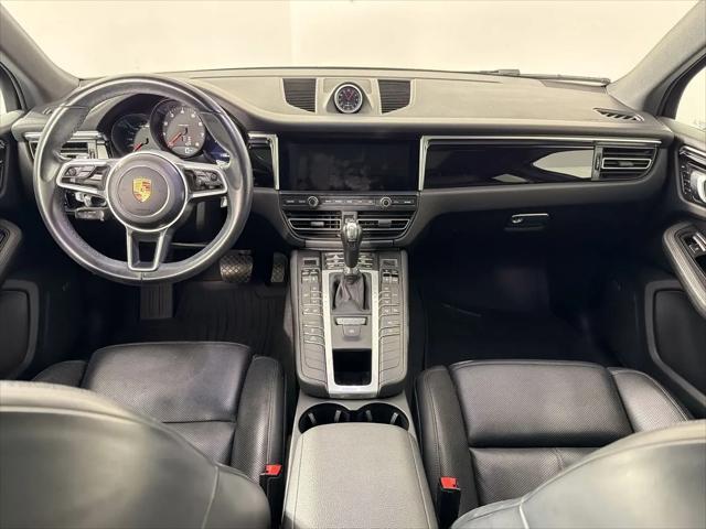 2020 Porsche Macan Macan