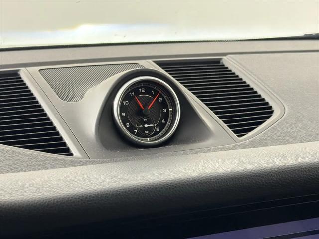 2020 Porsche Macan Macan