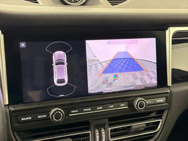 2020 Porsche Macan Macan