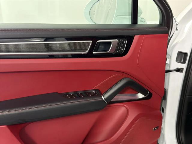 2023 Porsche Cayenne Turbo