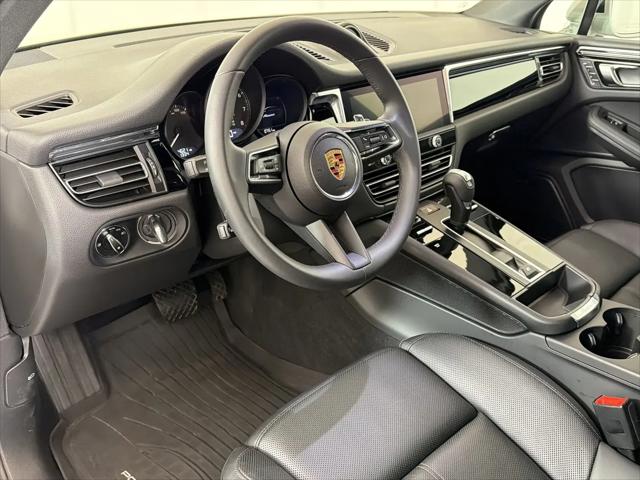 2025 Porsche Macan Macan