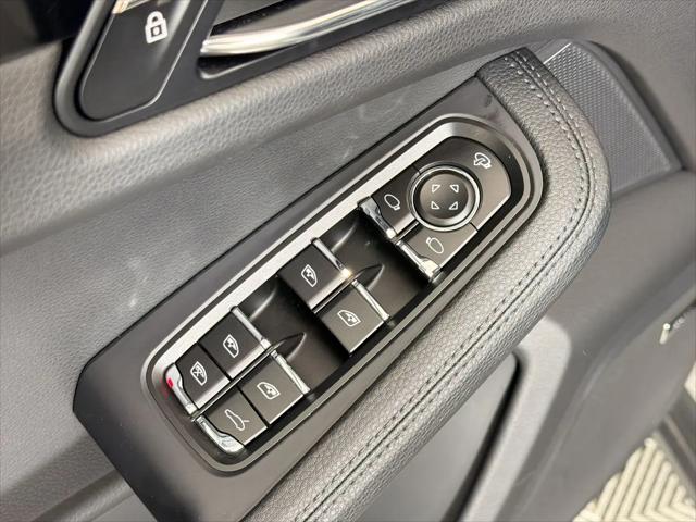 2025 Porsche Macan Macan