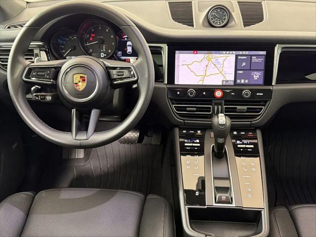 2025 Porsche Macan Macan