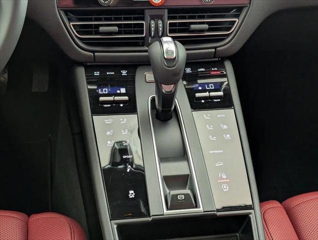 2026 Porsche Macan Macan