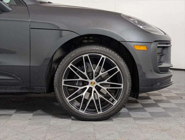 2025 Porsche Macan Macan
