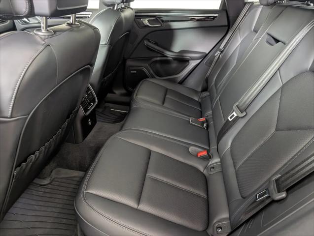 2025 Porsche Macan Macan