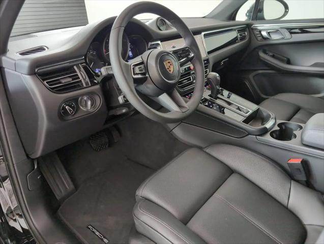 2025 Porsche Macan Macan