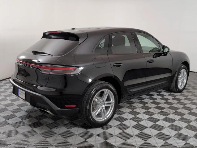 2025 Porsche Macan Macan