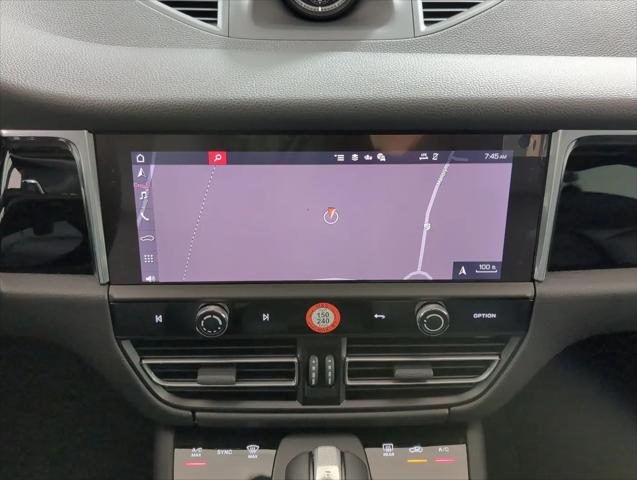 2025 Porsche Macan Macan