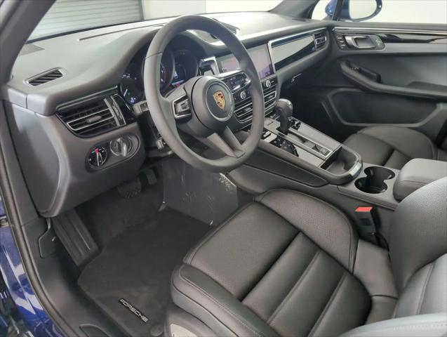 2025 Porsche Macan Macan