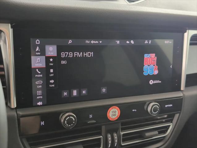 2025 Porsche Macan Macan