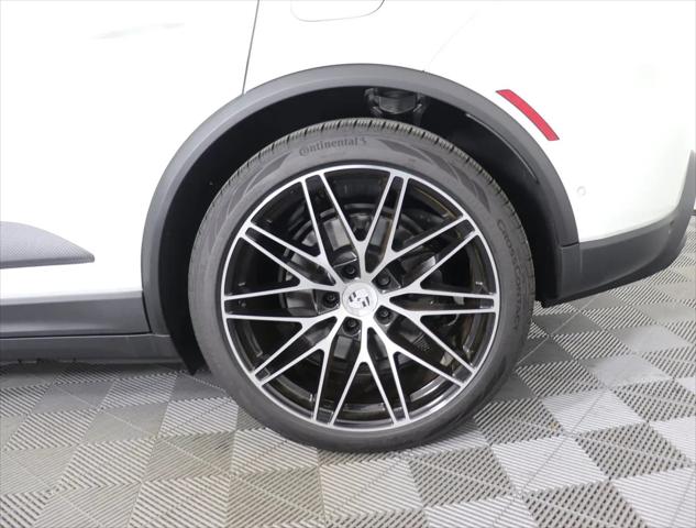 2024 Porsche Macan Electric 4