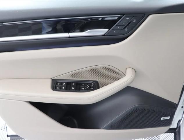 2024 Porsche Macan Electric 4