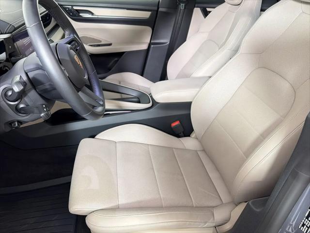 2025 Porsche Macan Electric 4