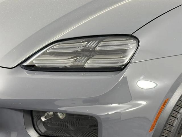 2025 Porsche Macan Electric 4
