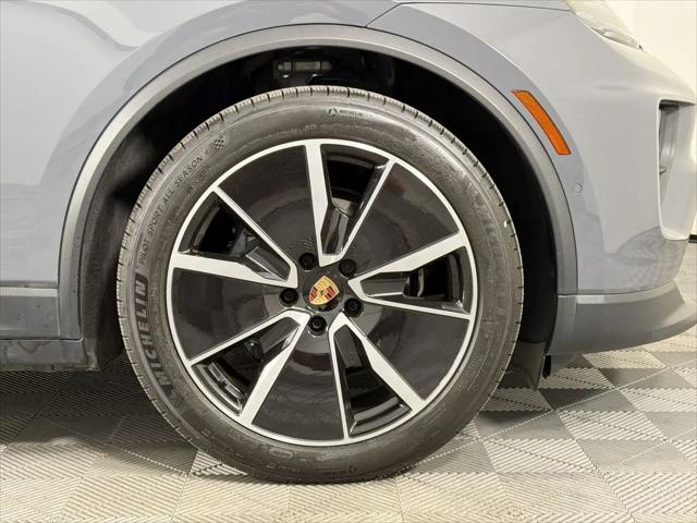 2025 Porsche Macan Electric 4