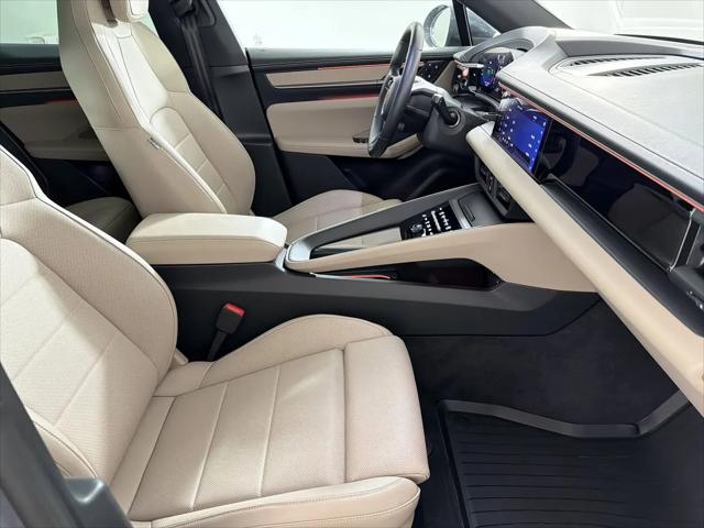 2025 Porsche Macan Electric 4