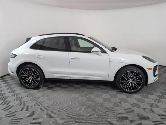 2025 Porsche Macan Macan
