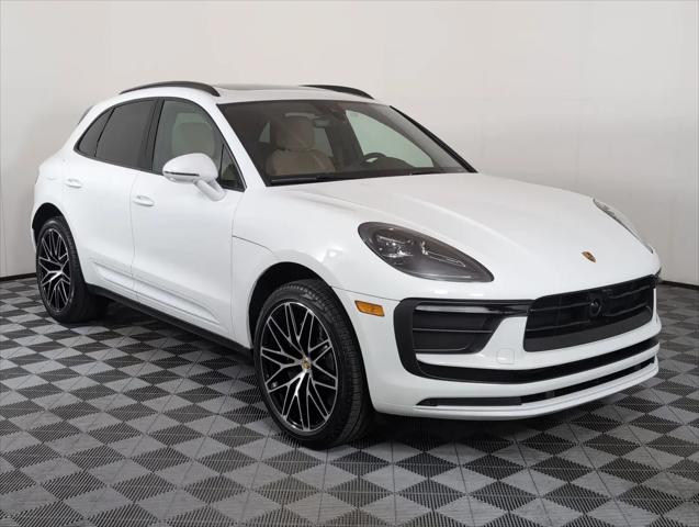 2025 Porsche Macan Macan