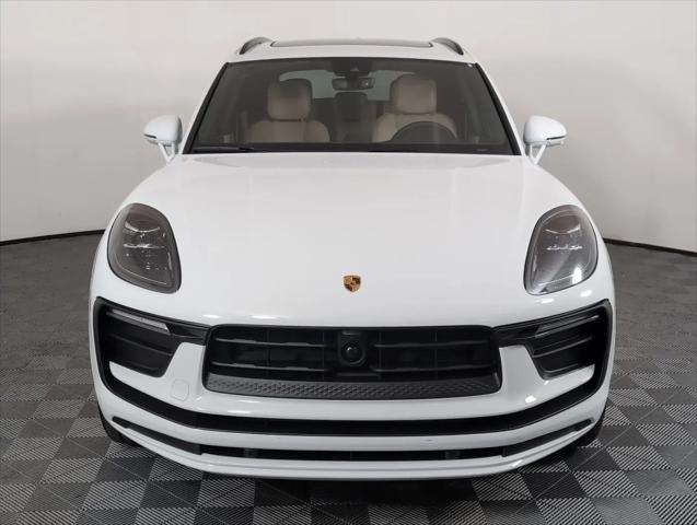 2025 Porsche Macan Macan