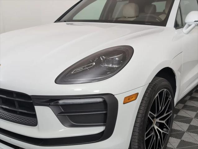 2025 Porsche Macan Macan