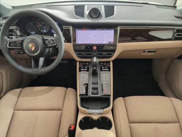 2025 Porsche Macan Macan