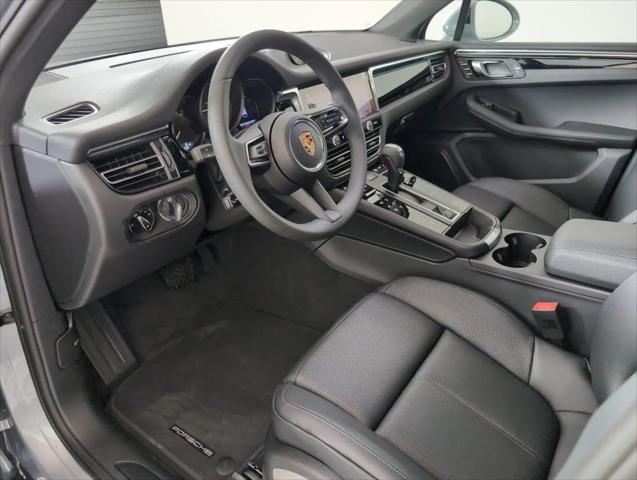2025 Porsche Macan Macan