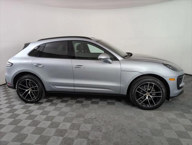 2025 Porsche Macan Macan